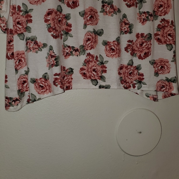 STUDIO Long Sleeve Floral Scoop Neck Flowy Blouse White with Pink Roses 172 - Picture 4 of 7